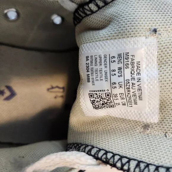 Converse - Picture 3 of 3